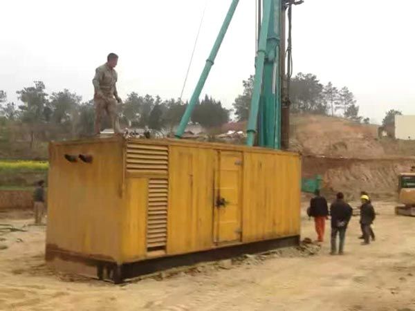 山丹如何判断水冷式机油散热器密封件是否需要更换？